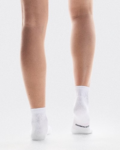 On Core Run Sock Mid - 2 Pair - White